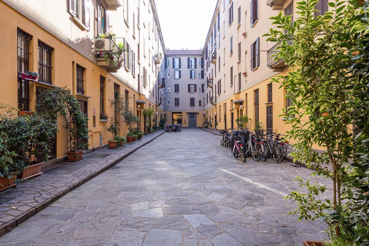 New Apartment In Downtown Close To Duomo Милано Екстериор снимка