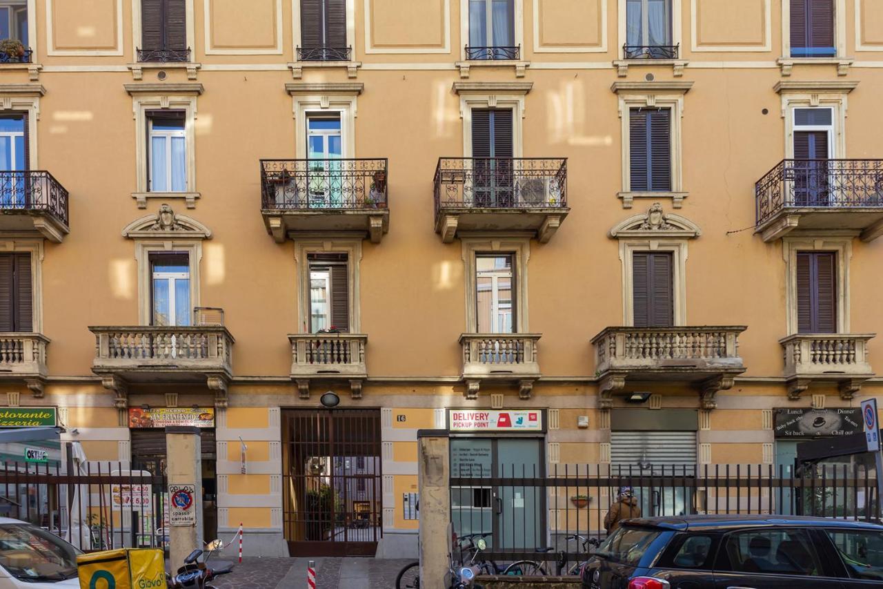 New Apartment In Downtown Close To Duomo Милано Екстериор снимка