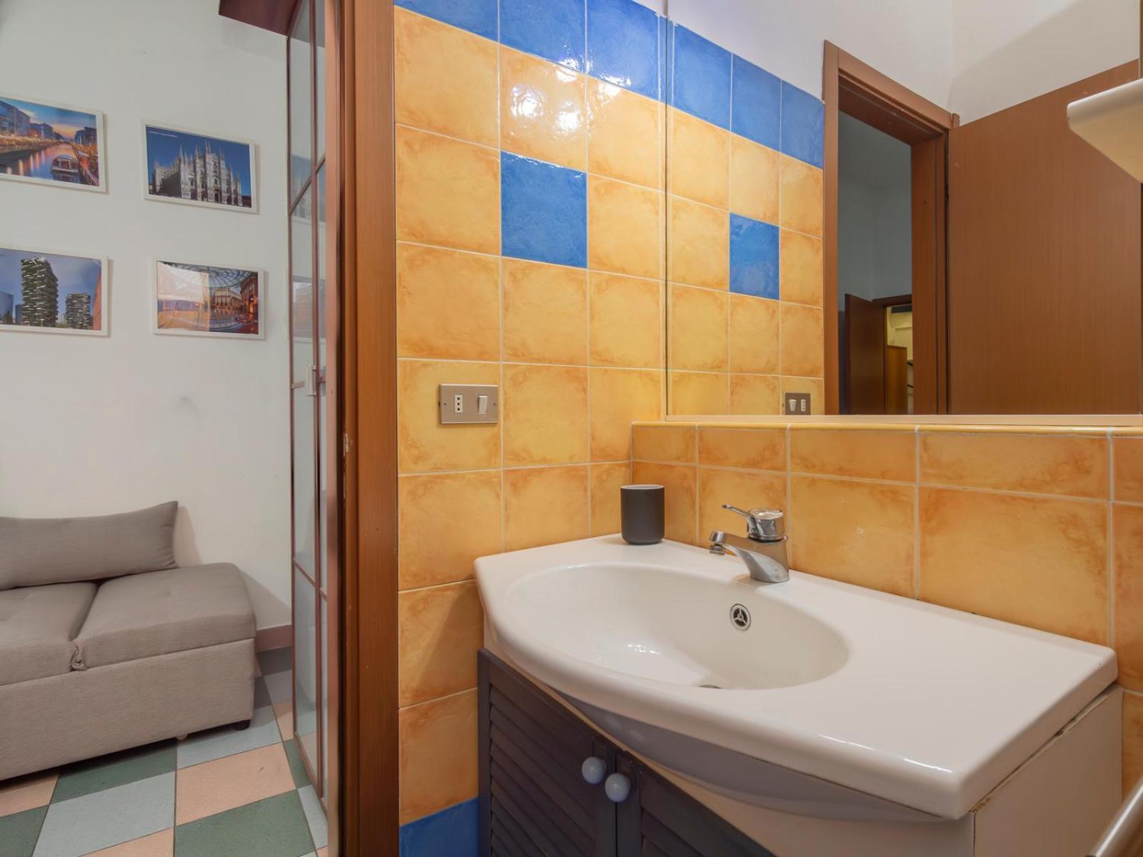 New Apartment In Downtown Close To Duomo Милано Екстериор снимка